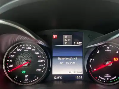 Mercedes-Benz C 300 2017 - 22999 EUR, 102000 km - AUTO.MOTO.pt - 102000km - foto 28 de 31