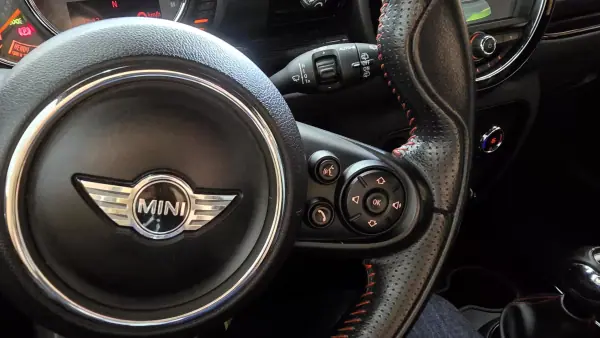 MINI Clubman 2017 - 13890 EUR, 159999 km - AUTO.MOTO.pt - 159999km - foto 25 de 51