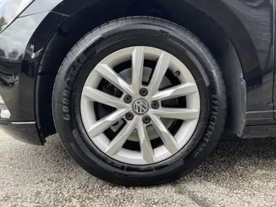 Volkswagen Passat Variant 2018 - 19990 EUR, 177800 km - AUTO.MOTO.pt - 177800km - foto 7 de 19
