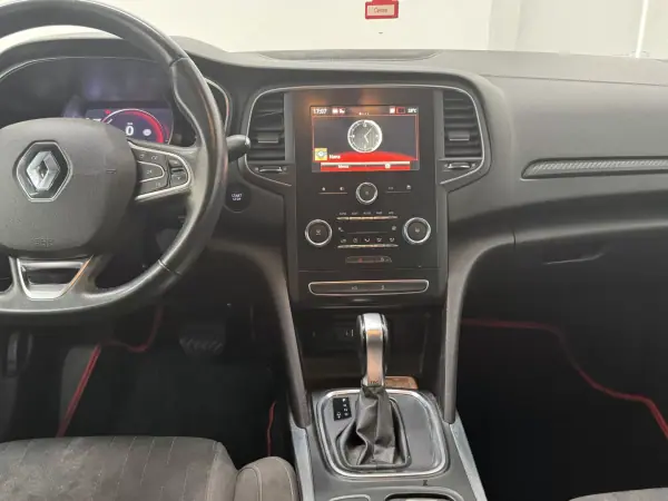 Renault Mégane 2019 - 15990 EUR, 111900 km - 111900km - foto 23 de 28