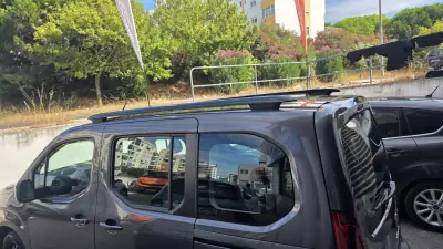 Citroën Berlingo 2019 - 15990 EUR, 138000 km - AUTO.MOTO.pt - 138000km - foto 3 de 11