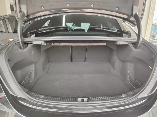 Mercedes-Benz C 63 AMG 2015 - 59500 EUR, 60000 km - AUTO.MOTO.pt - 60000km - foto 16 de 51