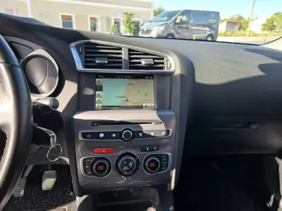 Citroën C4 2017 - 9950 EUR, 141760 km - AUTO.MOTO.pt - 141760km - foto 8 de 10