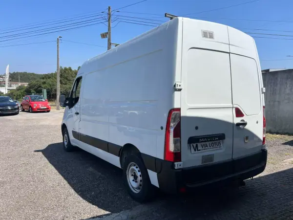 Renault Master 2012 - 8500 EUR, 356000 km - AUTO.MOTO.pt - 356000km - foto 6 de 11