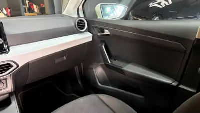 SEAT Ibiza 2023 - 14270 EUR, 50000 km - AUTO.MOTO.pt - 50000km - foto 32 de 38