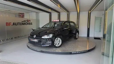 Volkswagen Golf 2013 - 7900 EUR, 207049 km - AUTO.MOTO.pt - 207049km - foto 2 de 54