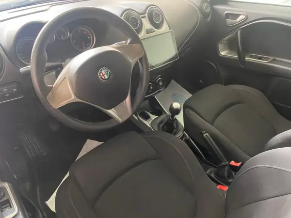 Alfa Romeo MiTo 2011 - 5750 EUR, 199500 km - AUTO.MOTO.pt - 199500km - foto 4 de 7