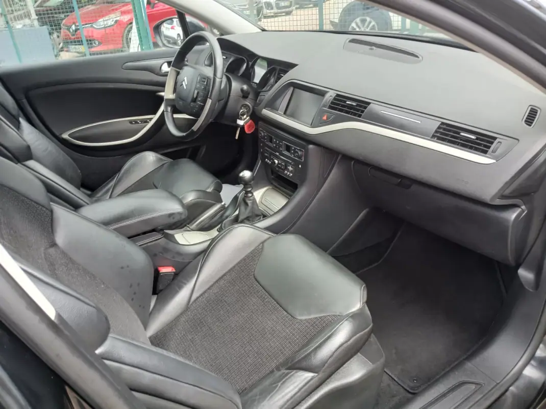 Citroën C5 2011 - 8750 EUR, 138522 km - AUTO.MOTO.pt - 138522km - foto 24 de 27
