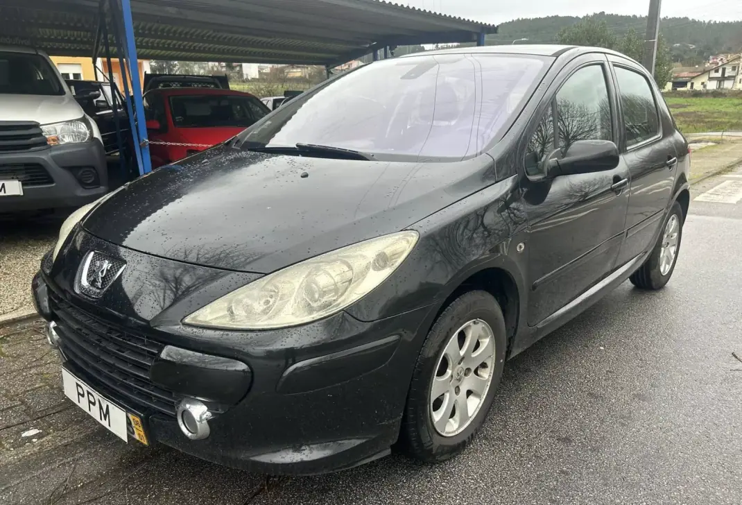 Peugeot 307 2006 - 3750 EUR, 278000 km - AUTO.MOTO.pt - 278000km - foto 1 de 9