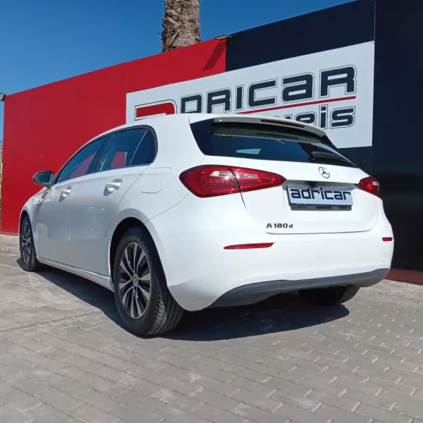 Mercedes-Benz A 180 2021 - 26500 EUR, 83875 km - AUTO.MOTO.pt - 83875km - foto 6 de 30