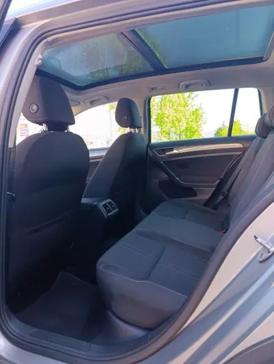 Volkswagen Golf Variant 2017 - 15900 EUR, 173000 km - AUTO.MOTO.pt - 173000km - foto 9 de 16