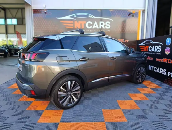 Peugeot 3008 2020 — foto 2 de 18