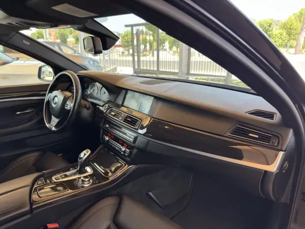 BMW M550d 2013 - 27950 EUR, 124744 km - AUTO.MOTO.pt - 124744km - foto 49 de 53