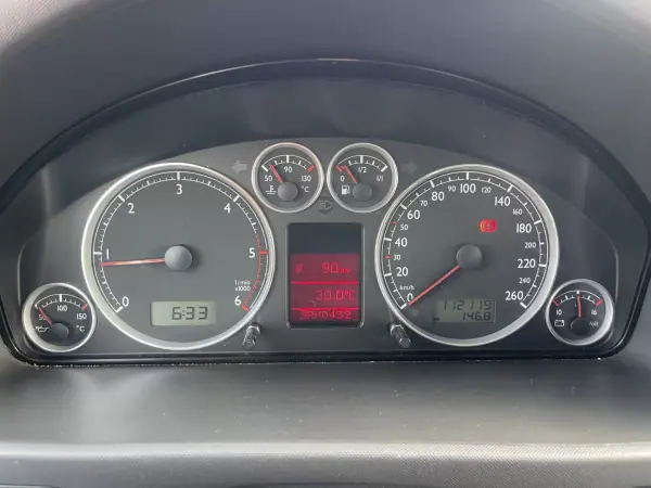 Volkswagen Sharan 2009 - 10950 EUR, 110000 km - AUTO.MOTO.pt - 110000km - foto 12 de 13