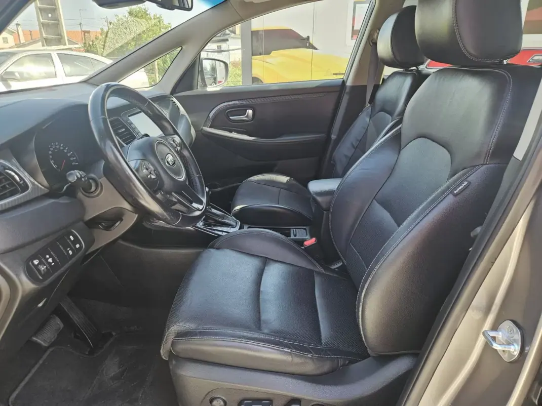 Kia Carens 2018 - 17700 EUR, 104900 km - 104900km - foto 10 de 52