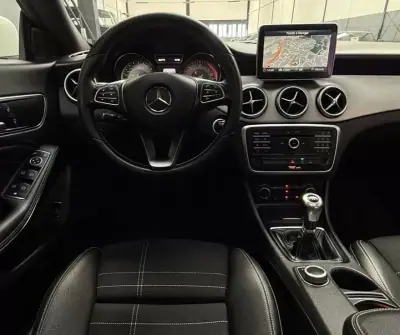 Mercedes-Benz CLA 180 2016 - 15850 EUR, 146212 km - AUTO.MOTO.pt - 146212km - foto 21 de 31