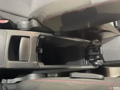 Renault Grand Scénic 2012 - 8899 EUR, 230000 km - AUTO.MOTO.pt - 230000km - foto 34 de 41