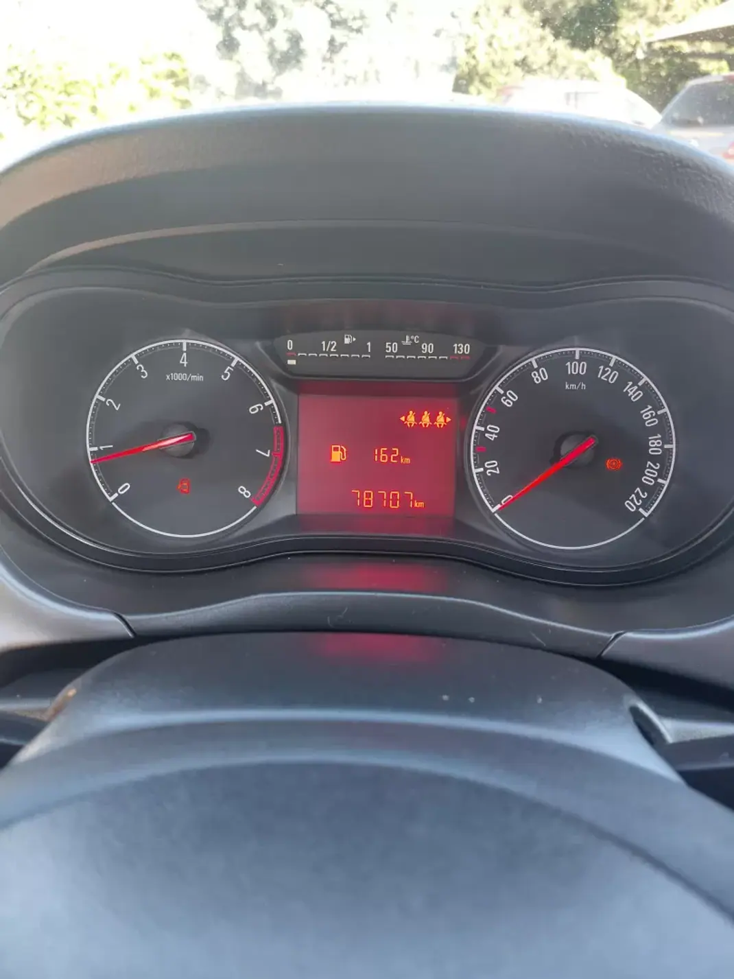Opel Corsa 2019 - 10900 EUR, 70000 km - AUTO.MOTO.pt - 70000km - foto 6 de 12