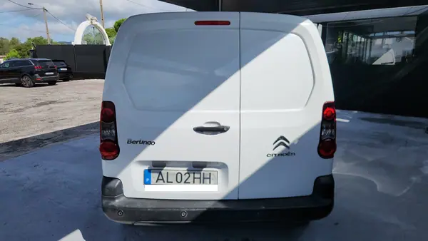 Citroën Berlingo 2017 - 10490 EUR, 225000 km - AUTO.MOTO.pt - 225000km - foto 5 de 15