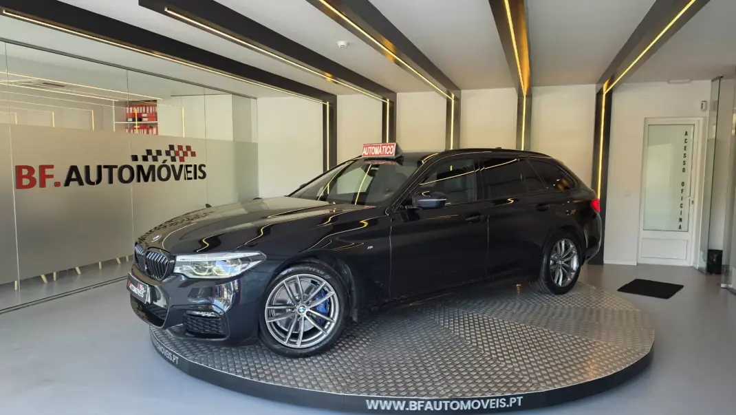 BMW 525 2019 - 31500 EUR, 84679 km - AUTO.MOTO.pt - 84679km - foto 13 de 67