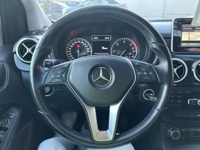 Mercedes-Benz B 180 2013 - 9947 EUR, 239000 km - AUTO.MOTO.pt - 239000km - foto 13 de 23