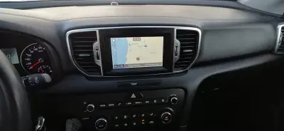 Kia Sportage 2018 - 17800 EUR, 67300 km - AUTO.MOTO.pt - 67300km - foto 19 de 21