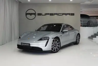 Porsche Taycan 2020 - 64950 EUR, 55941 km - AUTO.MOTO.pt - 55941km - foto 1 de 52