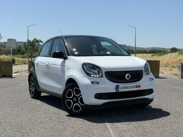 Smart ForFour 2016 - 11995 EUR, 84000 km - AUTO.MOTO.pt - 84000km - foto 41 de 42