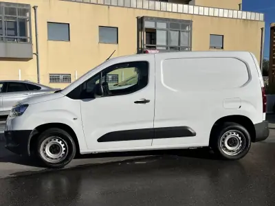 Toyota 2021 - 13950 EUR, 115000 km - AUTO.MOTO.pt - 115000km - foto 7 de 30