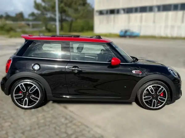 MINI John Cooper Works 2018 - 27900 EUR, 51250 km - AUTO.MOTO.pt - 51250km - foto 5 de 28
