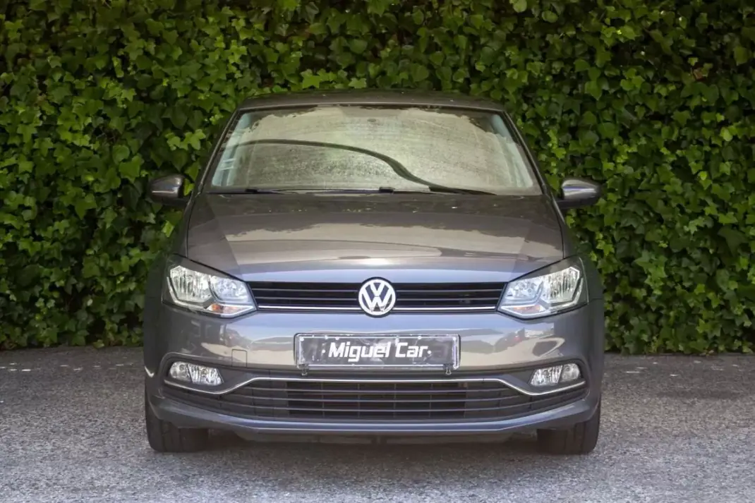 Volkswagen Polo 2015 - 10500 EUR, 123600 km - AUTO.MOTO.pt - 123600km - foto 2 de 16