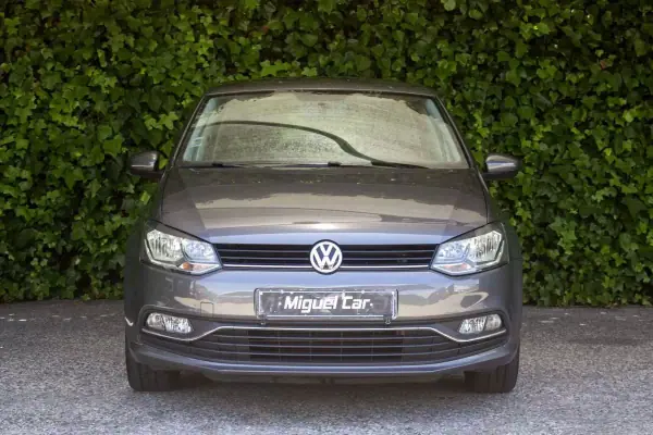 Volkswagen Polo 2015 - 10500 EUR, 123600 km - AUTO.MOTO.pt - 123600km - foto 2 de 16