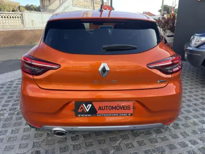 Renault Clio 2022 - 17500 EUR, 63995 km - 63995km - foto 6 de 12
