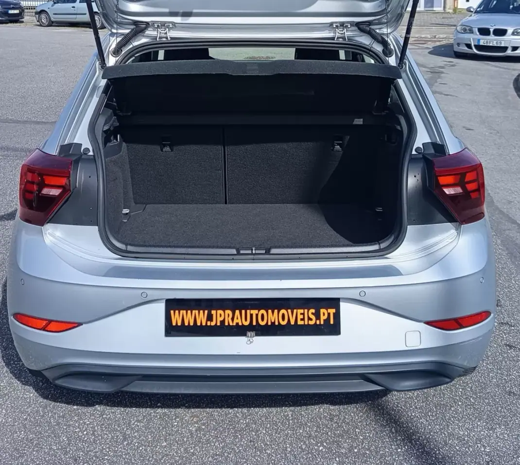 Volkswagen Polo 2022 - 14490 EUR, 114100 km - AUTO.MOTO.pt - 114100km - foto 9 de 19