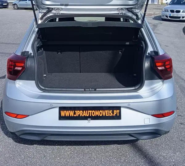 Volkswagen Polo 2022 - 14490 EUR, 114100 km - AUTO.MOTO.pt - 114100km - foto 9 de 19
