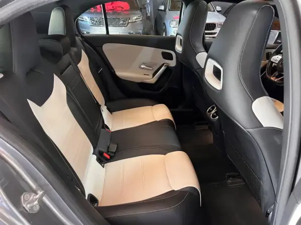Mercedes-Benz A 180 2018 - 21490 EUR, 143319 km - AUTO.MOTO.pt - 143319km - foto 11 de 24