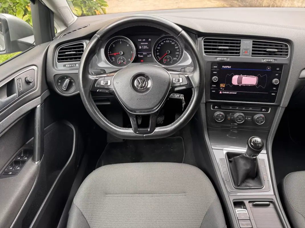 Volkswagen Golf Variant 2017 - 12900 EUR, 151000 km - AUTO.MOTO.pt - 151000km - foto 9 de 25