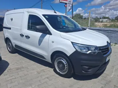Renault Express 2022 - 10900 EUR, 164000 km - AUTO.MOTO.pt - 164000km - foto 4 de 17
