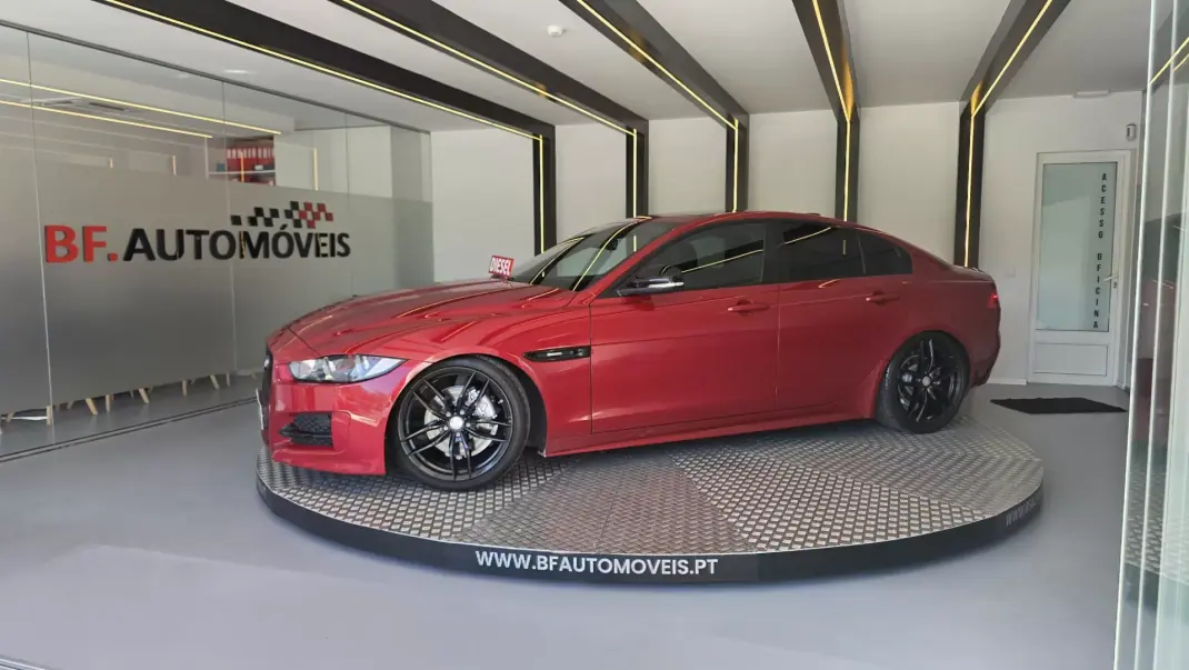 Jaguar XE 2016 - 14950 EUR, 176623 km - AUTO.MOTO.pt - 176623km - foto 2 de 58
