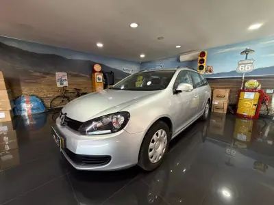 Volkswagen Golf Variant 2011 - 7900 EUR, 284928 km - AUTO.MOTO.pt - 284928km - foto 3 de 19