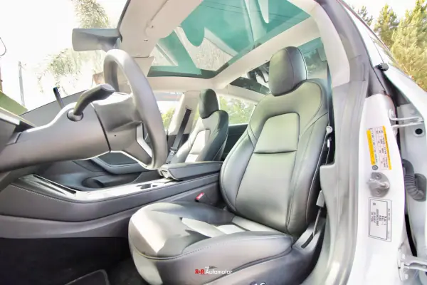 Tesla Model 3 2021 - 32400 EUR, 70000 km - AUTO.MOTO.pt - 70000km - foto 19 de 39