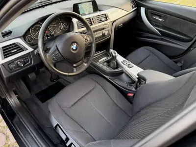 BMW 318 2013 - 15900 EUR, 177000 km - AUTO.MOTO.pt - 177000km - foto 4 de 17