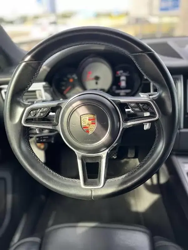 Porsche Macan 2014 - 39000 EUR, 218500 km - AUTO.MOTO.pt - 218500km - foto 26 de 37