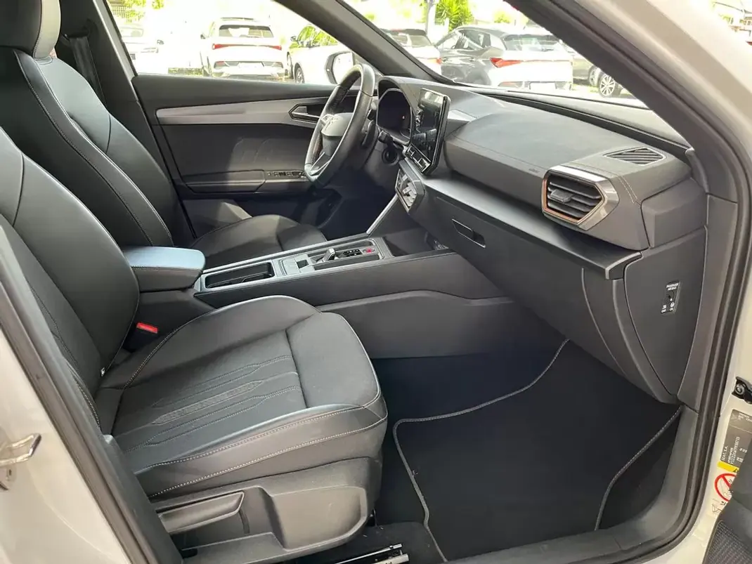 Cupra Formentor 2023 - 26900 EUR, 14000 km - AUTO.MOTO.pt - 14000km - foto 12 de 17