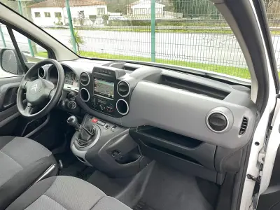 Citroën Berlingo 1.6 HDI IVA Dedutível 2019 - 10900 EUR, 142000 km - AUTO.MOTO.pt - 142000km - foto 20 de 36