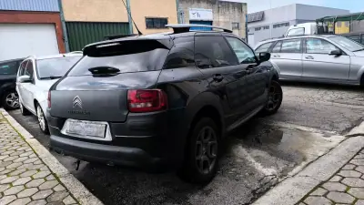 Citroën C4 Cactus 2014 - 9900 EUR, 145000 km - AUTO.MOTO.pt - 145000km - foto 8 de 17