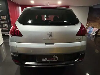 Peugeot 3008 2014 - 10950 EUR, 233000 km - AUTO.MOTO.pt - 233000km - foto 7 de 17