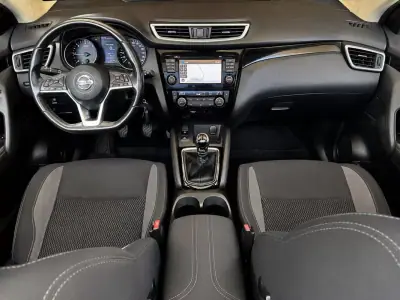 Nissan Qashqai 2018 - 16890 EUR, 94255 km - AUTO.MOTO.pt - 94255km - foto 6 de 19