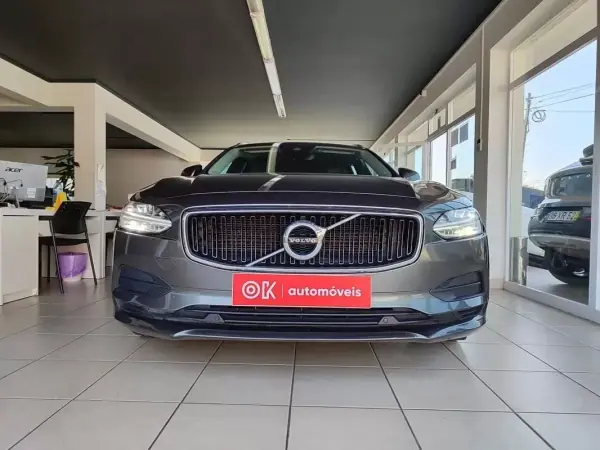 Volvo V90 2018 - 20990 EUR, 188000 km - AUTO.MOTO.pt - 188000km - foto 3 de 35
