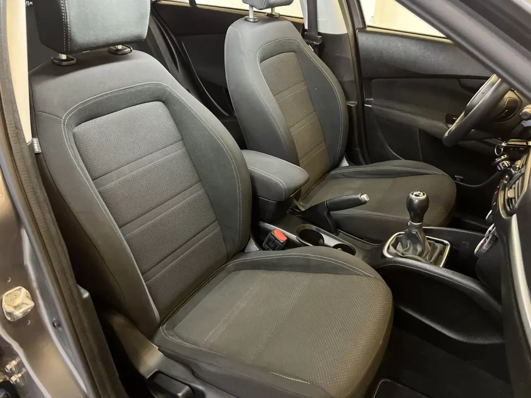 Fiat Tipo Station Wagon 2017 - 9490 EUR, 120000 km - AUTO.MOTO.pt - 120000km - foto 18 de 30